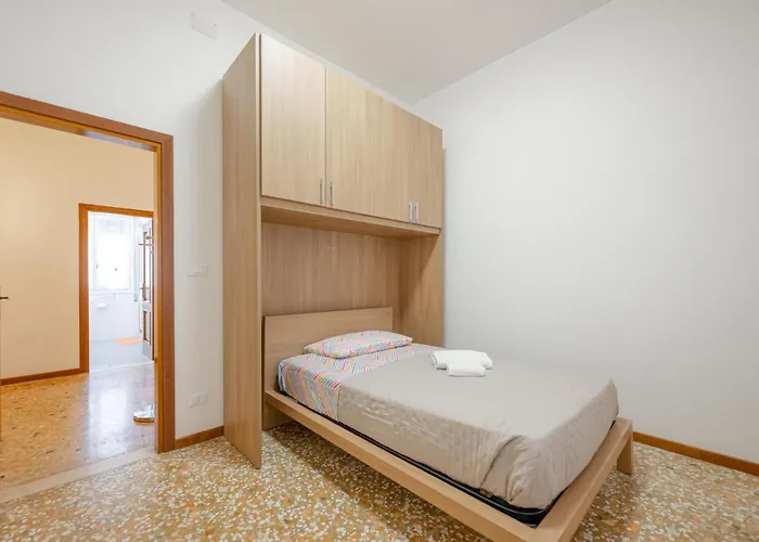 Διαμέρισμα Tatiana Flat - 10 Minutes To Venice - Train Station - Free Parking
