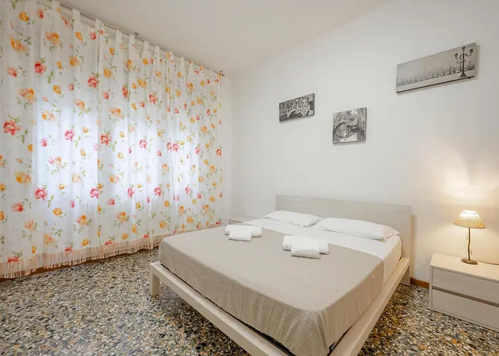 Tatiana Flat - 10 Minutes To Venice - Train Station - Free Parking Διαμέρισμα *
